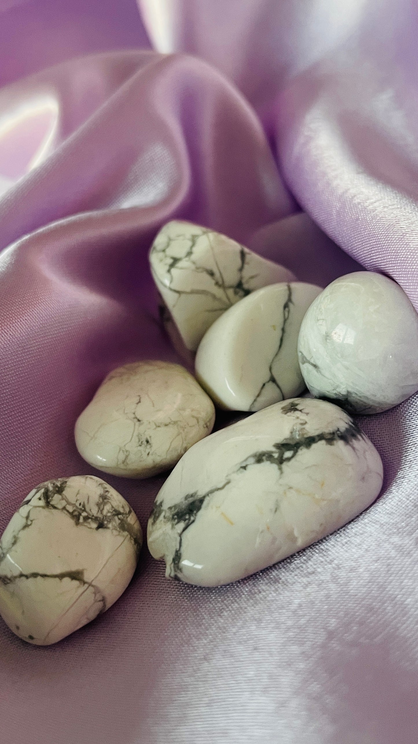 Howlite Tumblestones